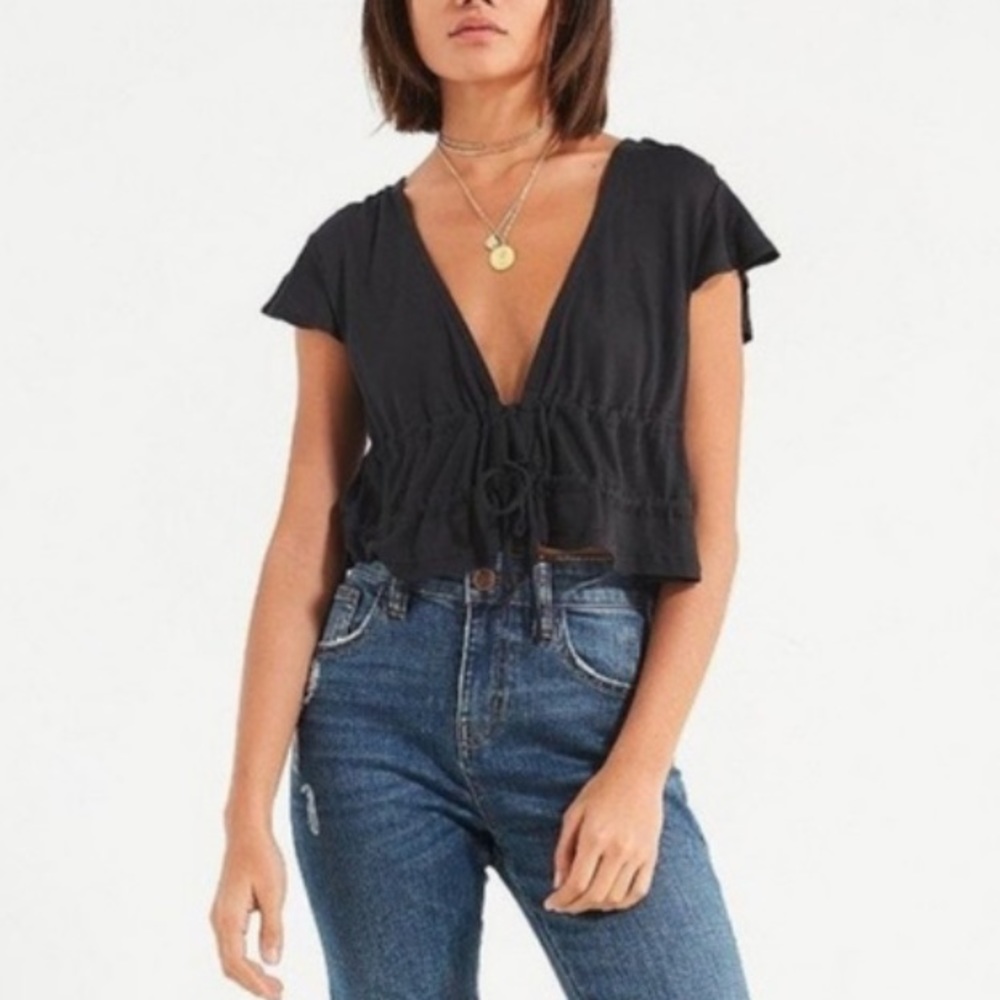 Kimchi Blue Modern Romance Cropped Ruffle Tee